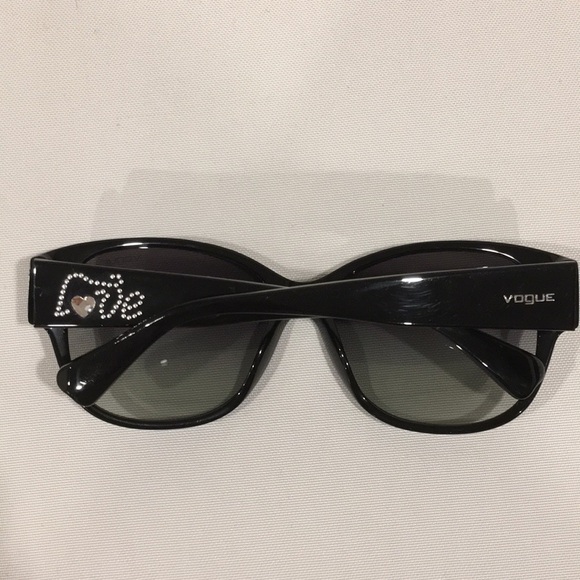 Vogue VO2869S-B Black Sunglasses - Picture 2 of 5